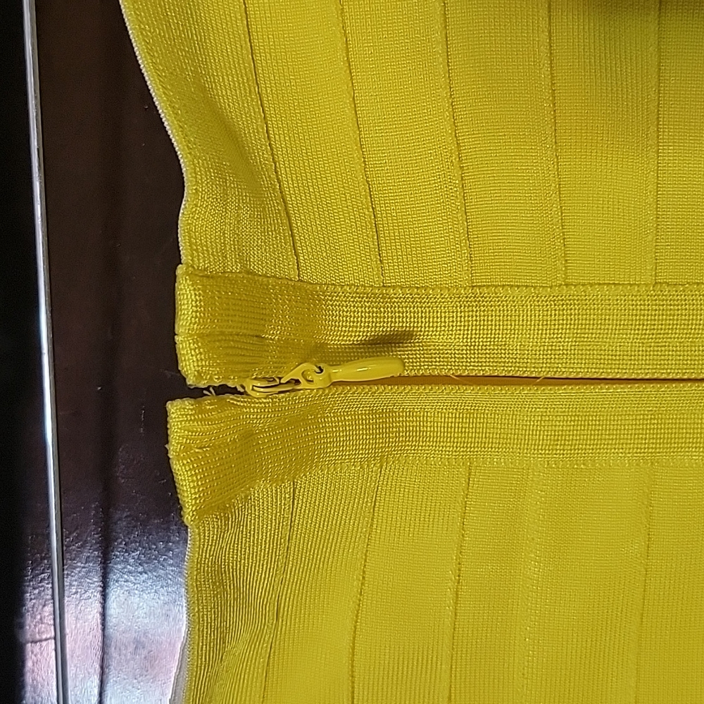 Yellow bandage dress - Picture 6 of 10